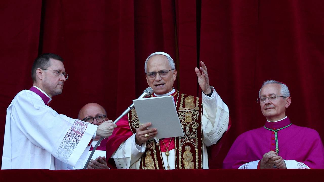 Lav XIV., prvi papa augustinac i prvi koji je pročitao svoj govor. Javili se Putin i Zelenski