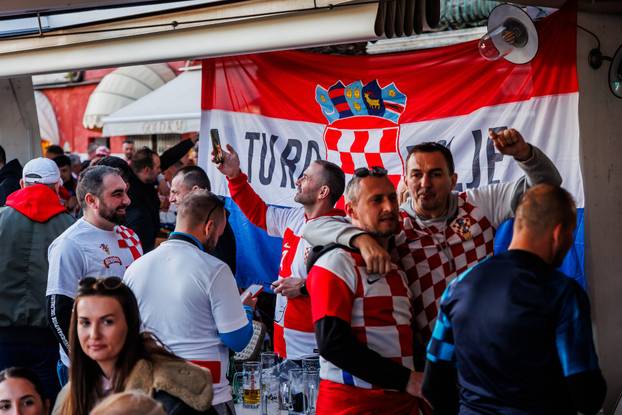 Split: Atmosefra na splitskoj rivi uoči početka utakmice UEFA Lige nacija Hrvatska - Francuska