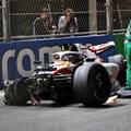 VIDEO Težak sudar sina legende F1! Schumacher pri velikoj brzini udario ogradu i završio u bolnici
