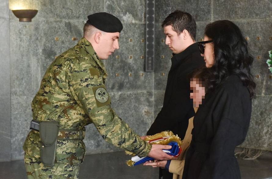 Uz pjesmu 'My Way' Franka Sinatre ispratili Božidara Alića