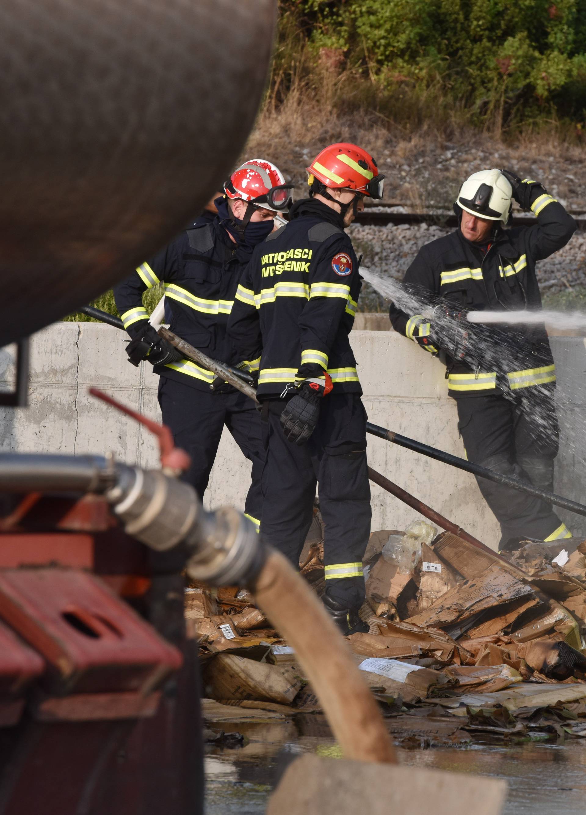 Planuo kontejner za reciklažu papira i kartona u Šibeniku