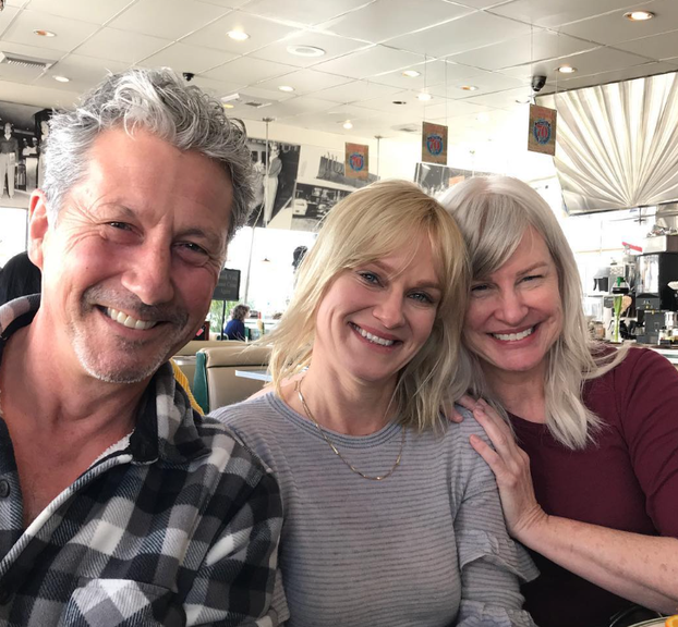 FOTO Evo kako danas izgledaju glavni glumci iz serije 'Dadilja'