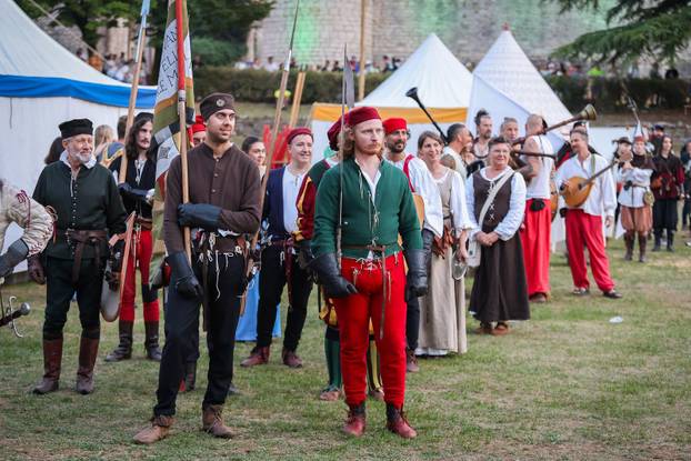 Otvoren je  13. Srednjovjekovni festival u Svetvinčentu
