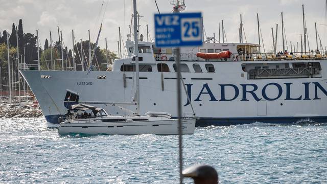 Split: Trajekt Lastovo isplovio je u 17h prema Vela Luci i Lastovu