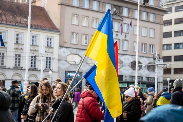 Zagreb: Skup podrške Ukrajini i ukrajinskom narodu na Trgu bana Josipa Jelačića