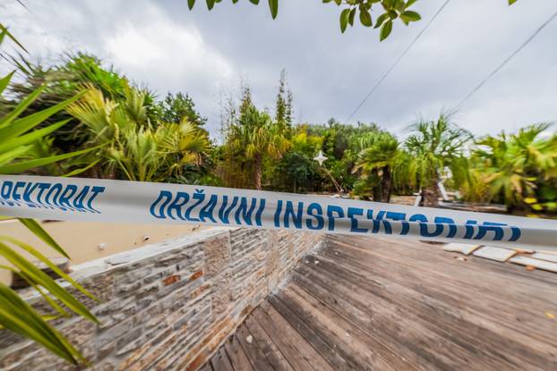 24sata: Palmižana: Reportaža o rušenju objekata Eduarda Tota Meneghella