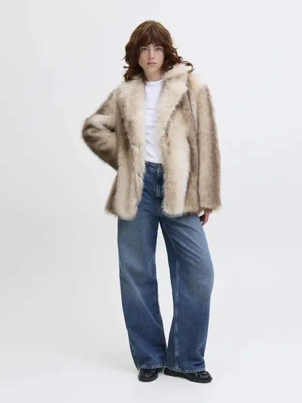 FOTO Chic bundice raznih nijansi - pufasta jakna kao hit sezone