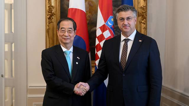 Zagreb: Predsjednik Vlade Andrej Plenković sastao se s predsjednikom Vlade Republike Koreje Han Duck-soom