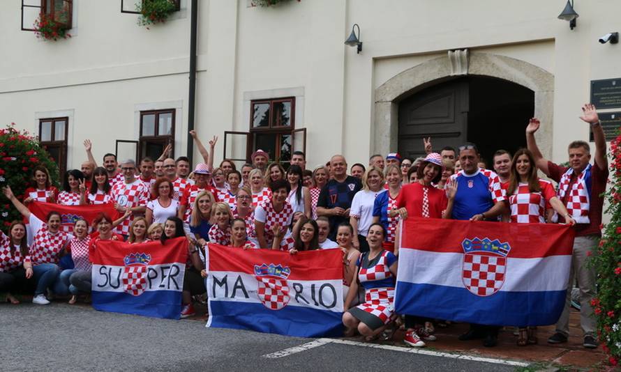 U navijačkom duhu: Podrška Brođana Mariju Mandžukiću