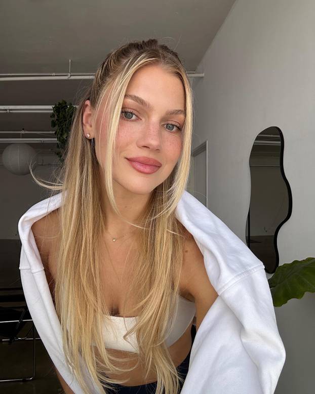 FOTO 'Bila sam debela, a onda sam otkrila utege. Sad imam liniju na kojoj mi svi zavide'