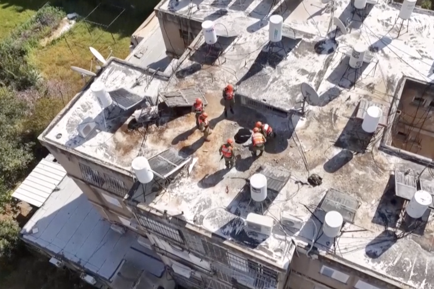 Izrael: Rupa na zgradi nakon iranskog raketnog napada