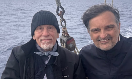 Legendarni John Malkovich u&zcaron;iva na Jadranu nakon &scaron;to je postao hrvatski dr&zcaron;avljanin