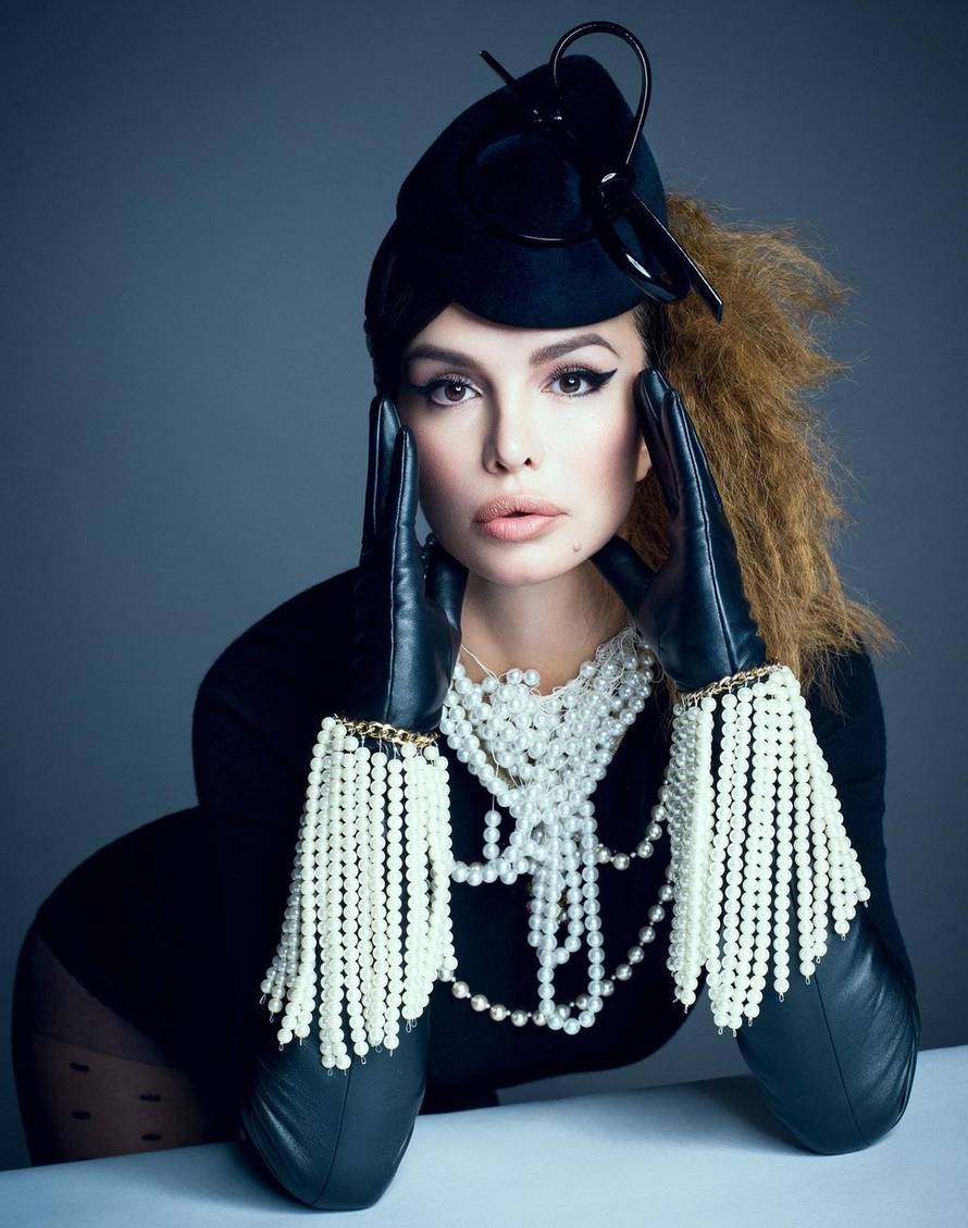 Svi su je se odrekli: Sevku više ne prate Kojići, Brena, Bekuta...