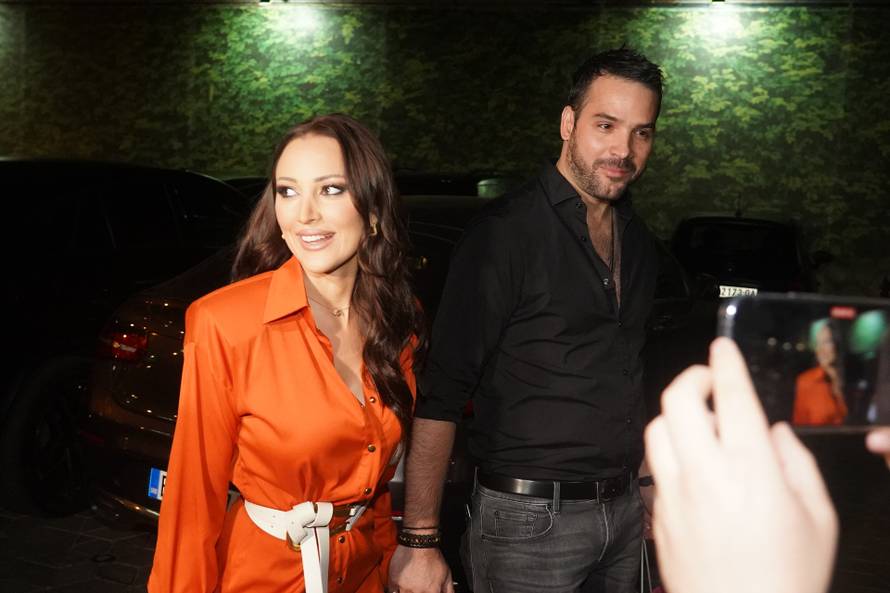 Beograd: Pjevačica Anastasija Ražnatović proslavila 24. rođendan u restoranu Nota