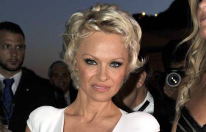 Pamela Anderson po treći put traži rastavu od R. Salomona