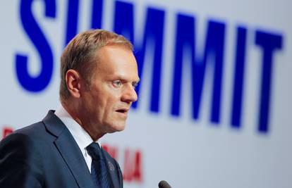 Tusk nakon udara: 'Napetosti se ne mogu rješavati oružjem'