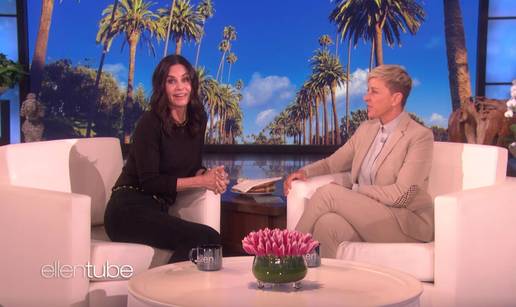 Ellen uselila kod Courteney Cox: 'Iskreno, grozna si cimerica! Uzela si obje strane kupaonice'