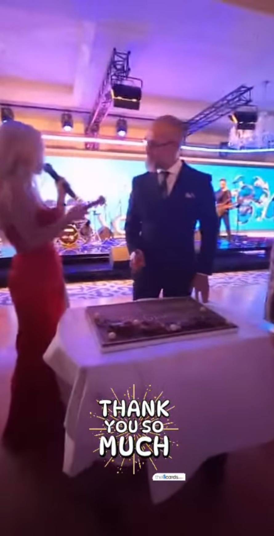 Maja Šuput pjevala plastičnom kirurgu za rođendan: 'Ček, tu je čekić. I ja da razbijam tortu?'