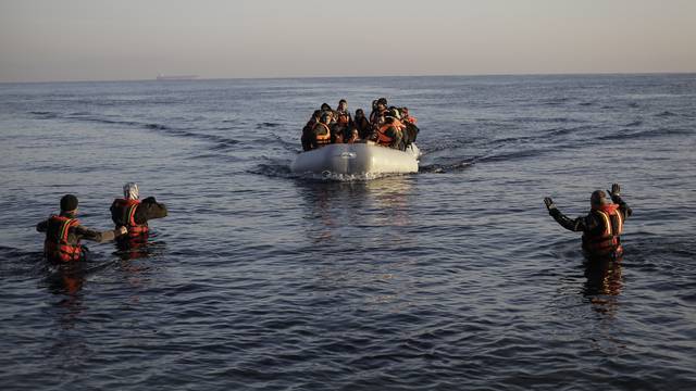 Refugees arrive in Lesvos