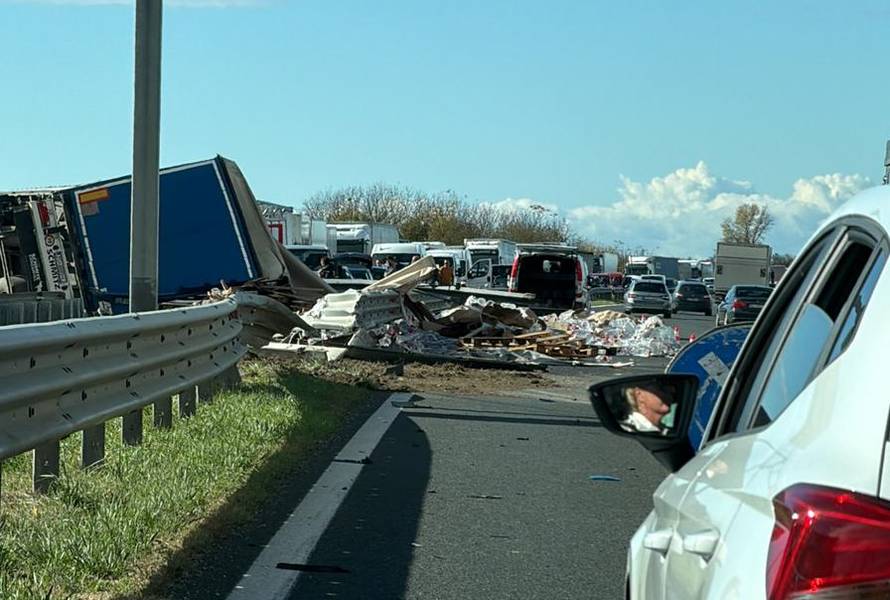 VIDEO Što je ovo, majko mila?! Transformer na A3: 'Taj kamion je bio u onoj strašnoj nesreći'
