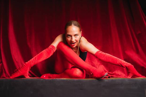 FOTO Ovo još niste vidjeli! Evo kako su naši slavni pozirali