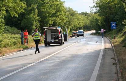 Poreč:  Motociklist se zabio u drvo i poginuo na mjestu 