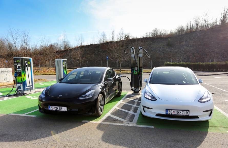 HEP-ova najbrža punionica: Za 15 minuta puni auto strujom