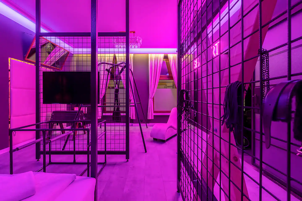 FOTO BDSM stan u Poljskoj je za ljubitelje grube akcije pravi raj!