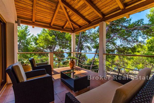 Sami na otoku blizu Kornata: Imanje s kamenom kućom se prodaje za 3,5 milijuna eura...