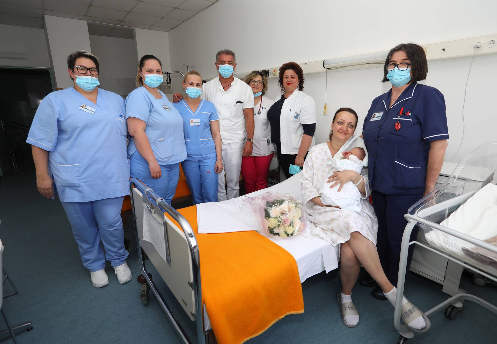 Ukrajinka Olha u Gospićkoj bolnici rodila je svoje drugo dijete, djevojčicu Daru