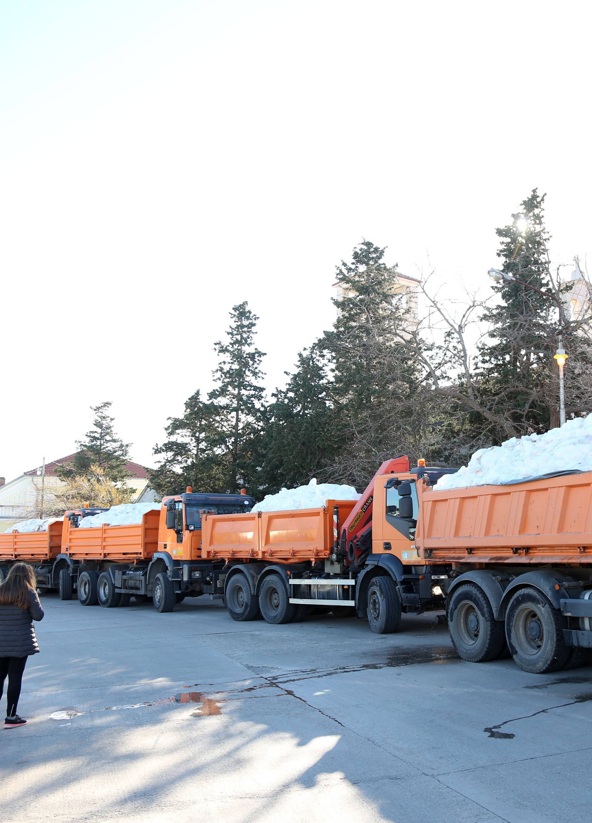 Skijaški spektakl uz more: Iška kraljica privukla je stotine ljudi