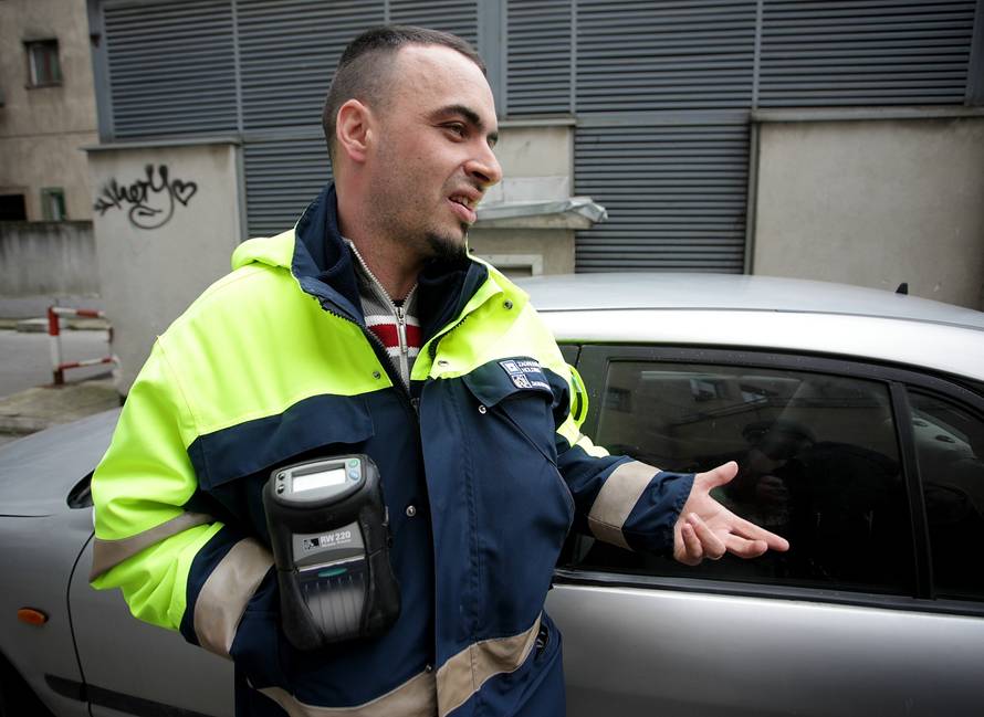 'Ne osjećam se kao junak': Iz automobila je spasio dijete (2)