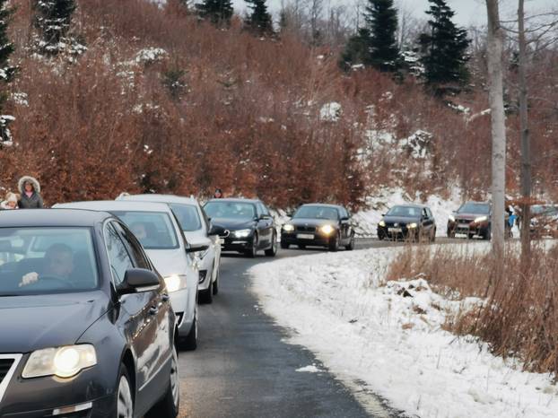 Prometni kolaps na Sljemenskoj cesti - kolona duga više od 5 kilometara