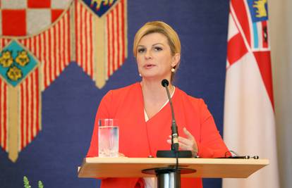 Kolinda, kako mislite nije bilo jogurta u Jugi? Bilo je i voćnih