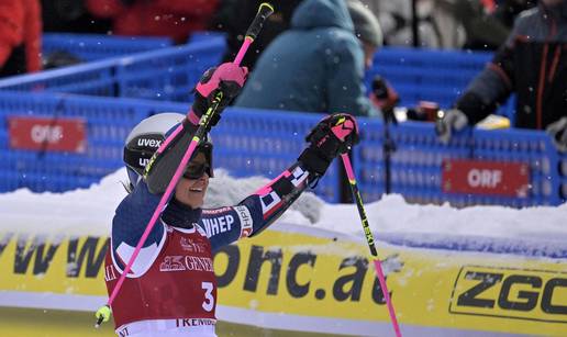 Zrinka se vra&cacute;a na mjesto sre&cacute;e: Te ve&ccaron;eri slavili su i rukometa&scaron;i