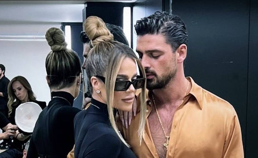 Khloe Kardashian uhvaćena u prisnom zagrljaju seksi Talijana koji je glumio u filmu '365 dana'