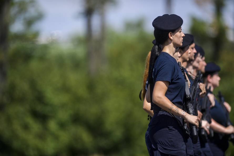 Velika Gorica: Uvježbavanje pješačkih postroja Hrvatske vojske za svečani vojni mimohod