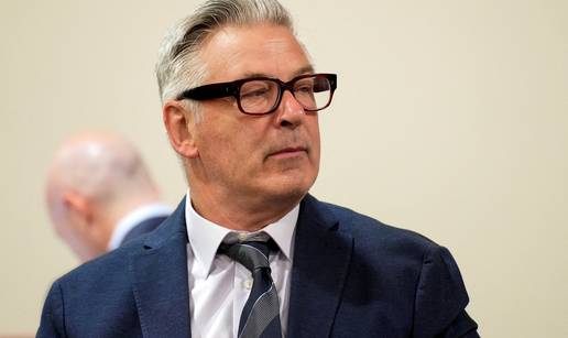 Alec Baldwin opet će na sud! On je podigao tužbu: 'Prikrivali su dokaze u slučaju smrti Hutchins'