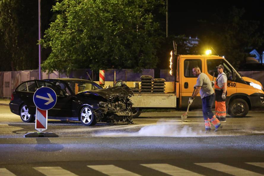 Zagreb: Nesreća na križanju Slavonske avenije i Ulice sv. Ivana, jedna osoba poginula