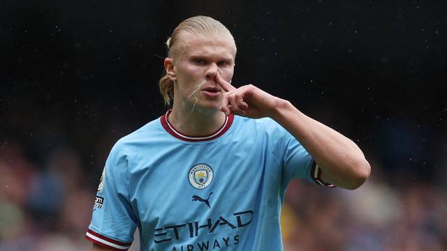 Premier League - Manchester City v Leeds United