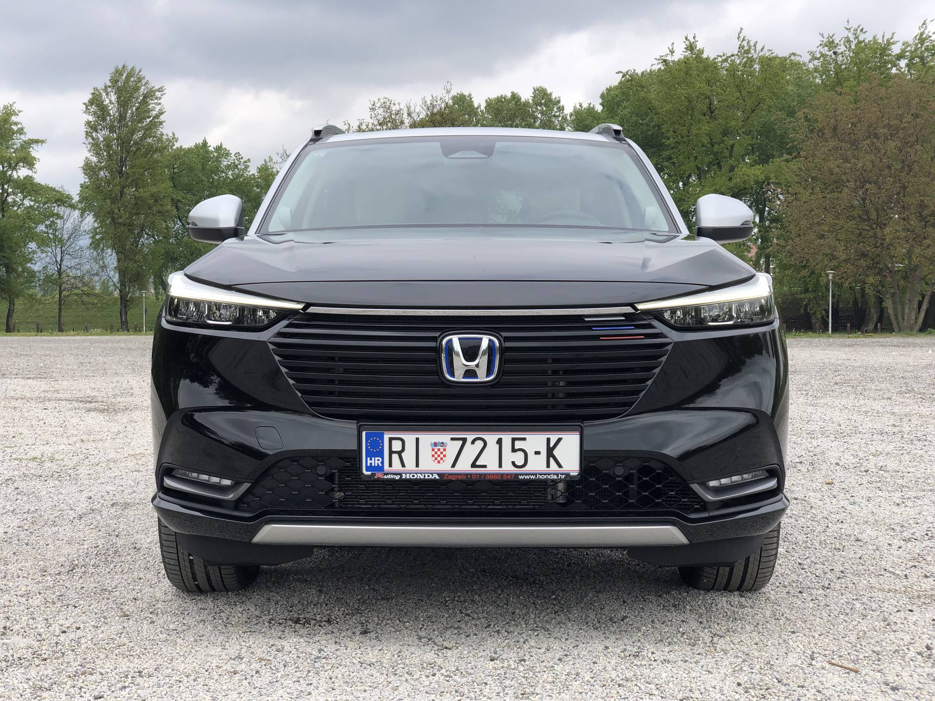 Honda HR-V je odličan SUV s genijalnom ponudom prostora i vrhunskim hibridnim pogonom