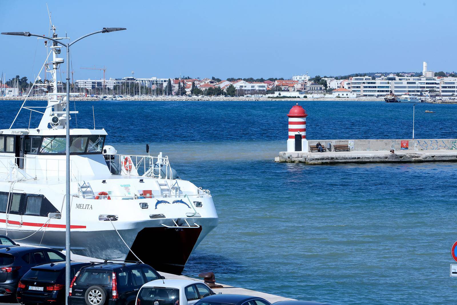 Zadar: Zbog izgradnje hotela zamućeno je more, građani su zabrinuti