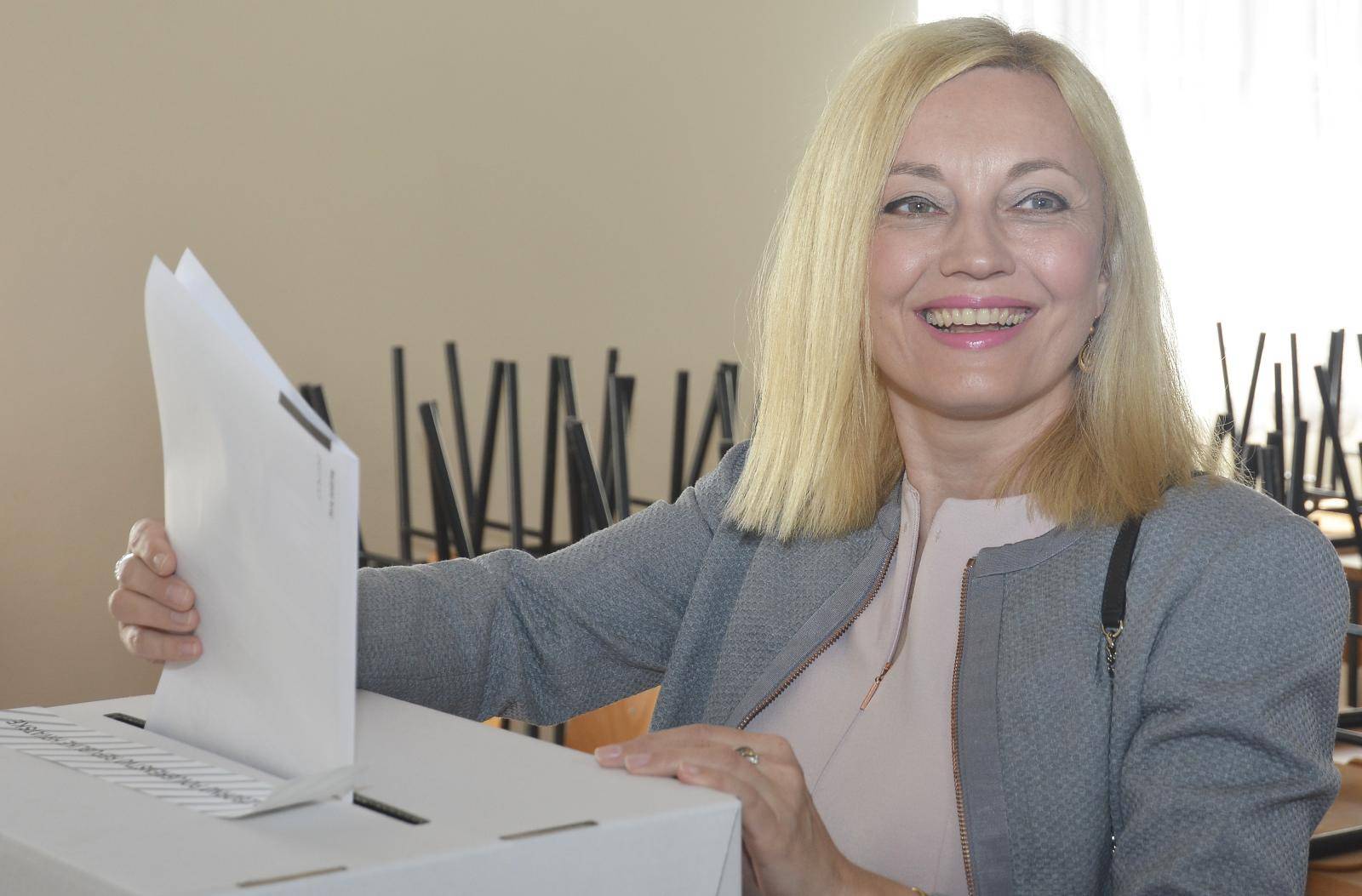 Marijana Petir glasovanje za Europski parlament obavila u Mustafinoj Kladi