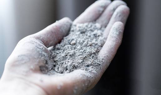 21 super trik: Evo kako pametno iskoristiti pepeo u domu i vrtu