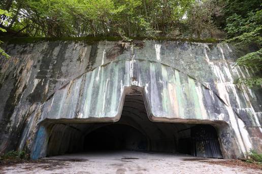 Podzemna baza na granici s BiH &ccaron;eka da se iskoristi. Trebamo li NATO-u ponuditi obnovu &Zcaron;eljave