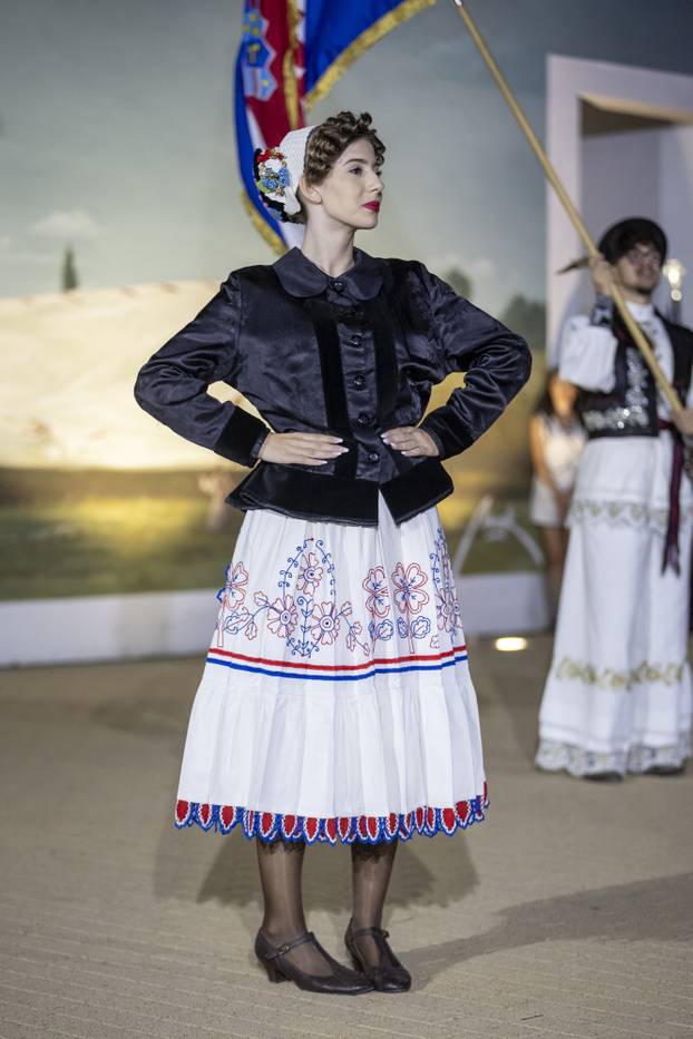 Vinkovci: Etno frizure svijeta na Vinkovačkim jesenima