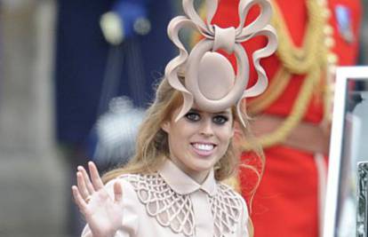 Princeza Beatrice prodala na eBayju šešir za 680.000 kuna