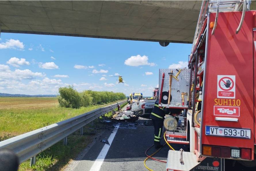 PRIZORI UŽASA KOD VIROVITICE Četvero mrtvih u teškom sudaru