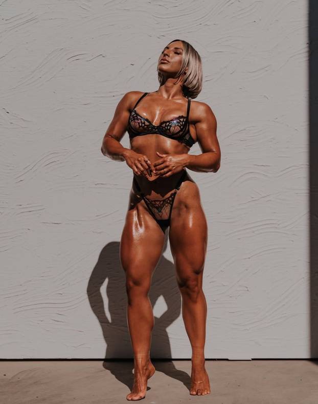 Ona diktira pravila u fitnessu - pa pogledajte samo te noge!