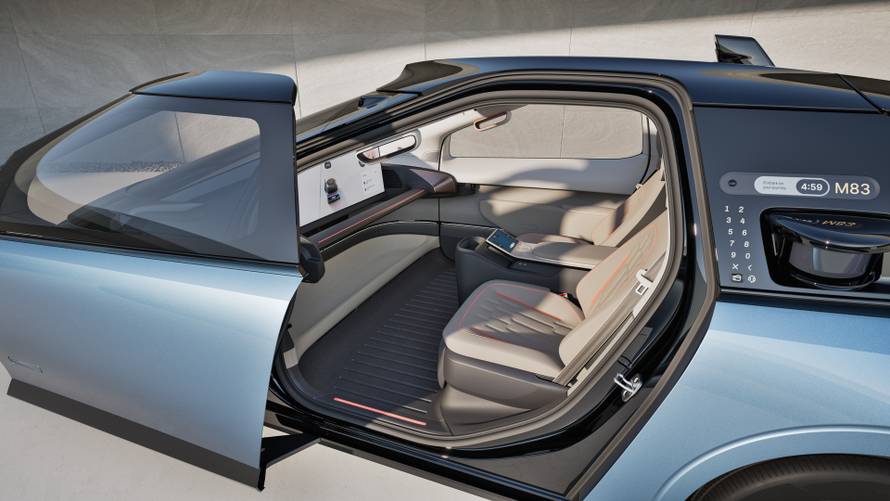 VIDEO Rimac o robotaksijima: Trebali smo pokazati 60 prototipova. Evo ih. Svi su tu